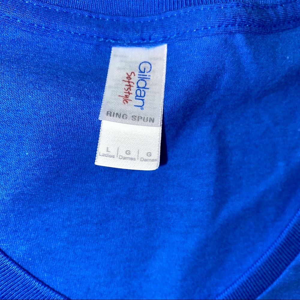 Gildan Blue Wine V-Neck T-Shirt🍷 - Picture 5 of 5